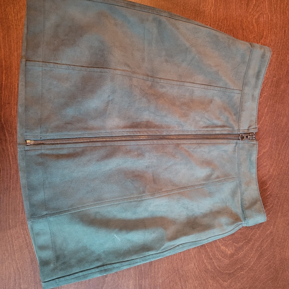 Wilfred free size 4 skirt